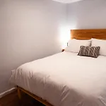 Centrally Located Dc Apt Bloomingdale