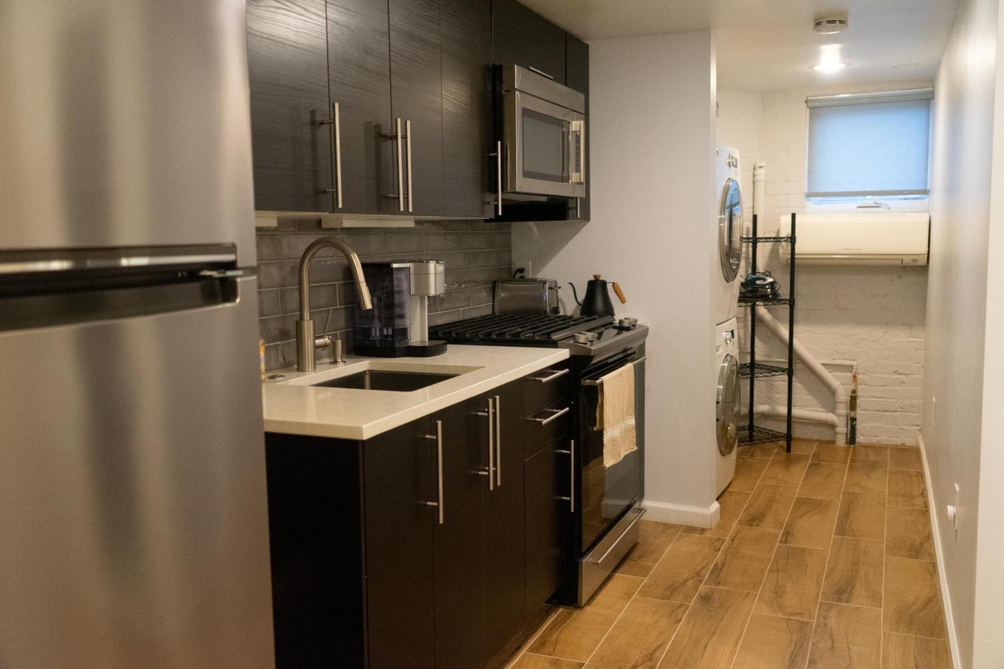 Centrally Located Dc Bloomingdale Apartment
